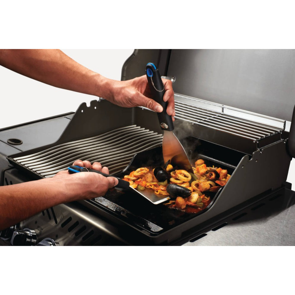 2-Teiliges_Plancha-Grillbesteckset_Lifestyle
