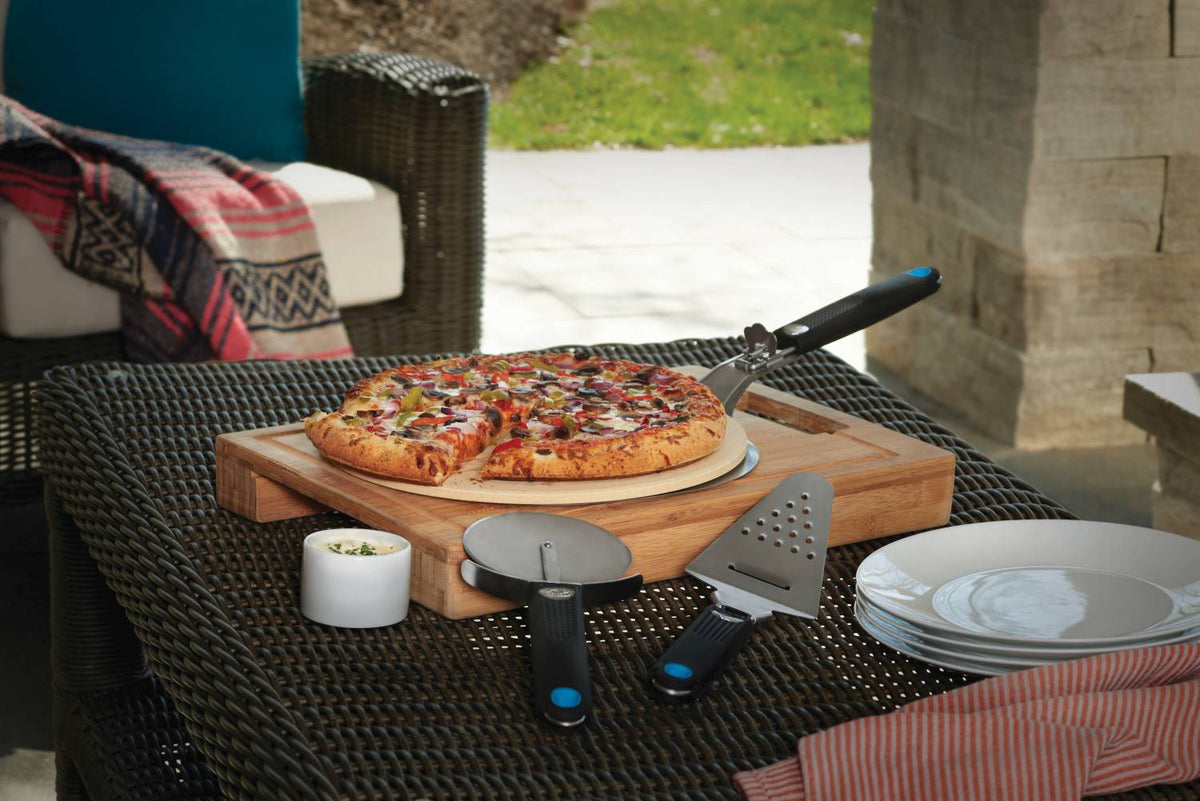 90002_starterkit_pizza_in_use_working