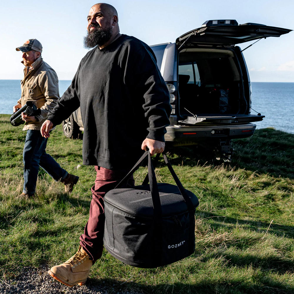 Gozney_Tread_Venture_Tasche_Lifestyle