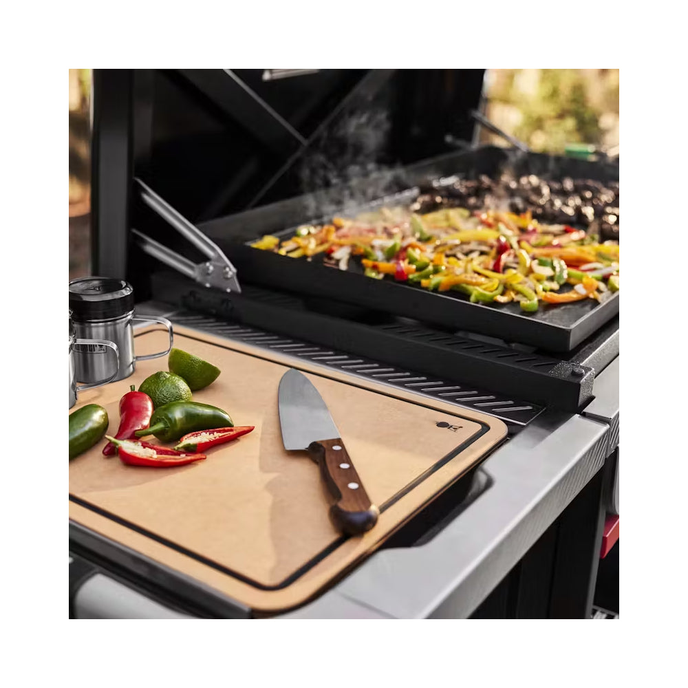 Weber_Schneidebrett_Lifestyle