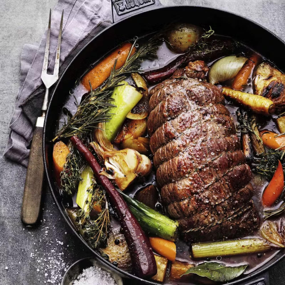 Weber's_Dutch_Oven_&_Plancha_Lifestyle_Dutch_Oven