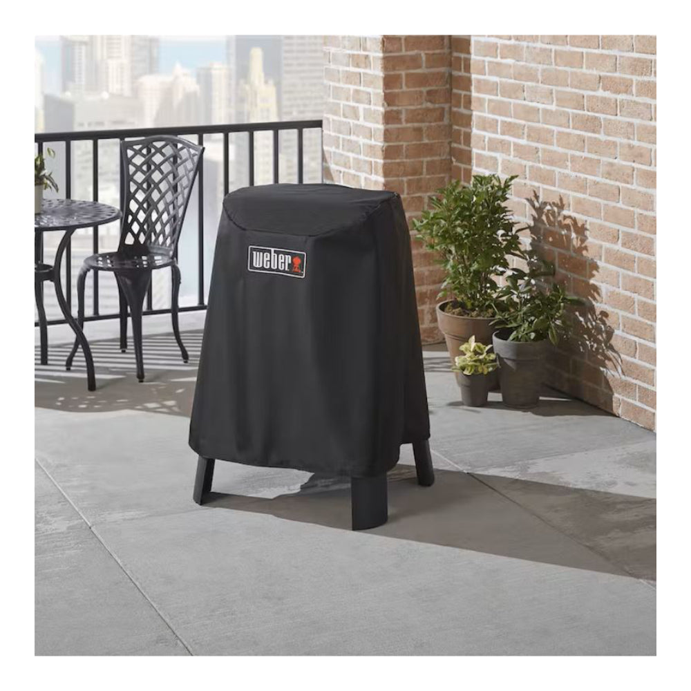 Weber_Abdeckhaube_lumin_stand_lifestyle
